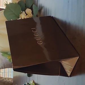 Gucci paper package